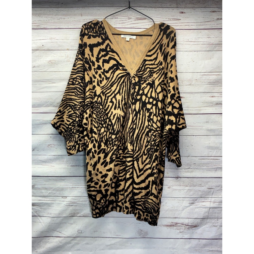 TravelSmith Animal Print Tunic Sweater Mob Wife Batwing Knit Top Medium Tan